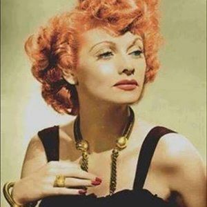 Meet your Posher, Elaina